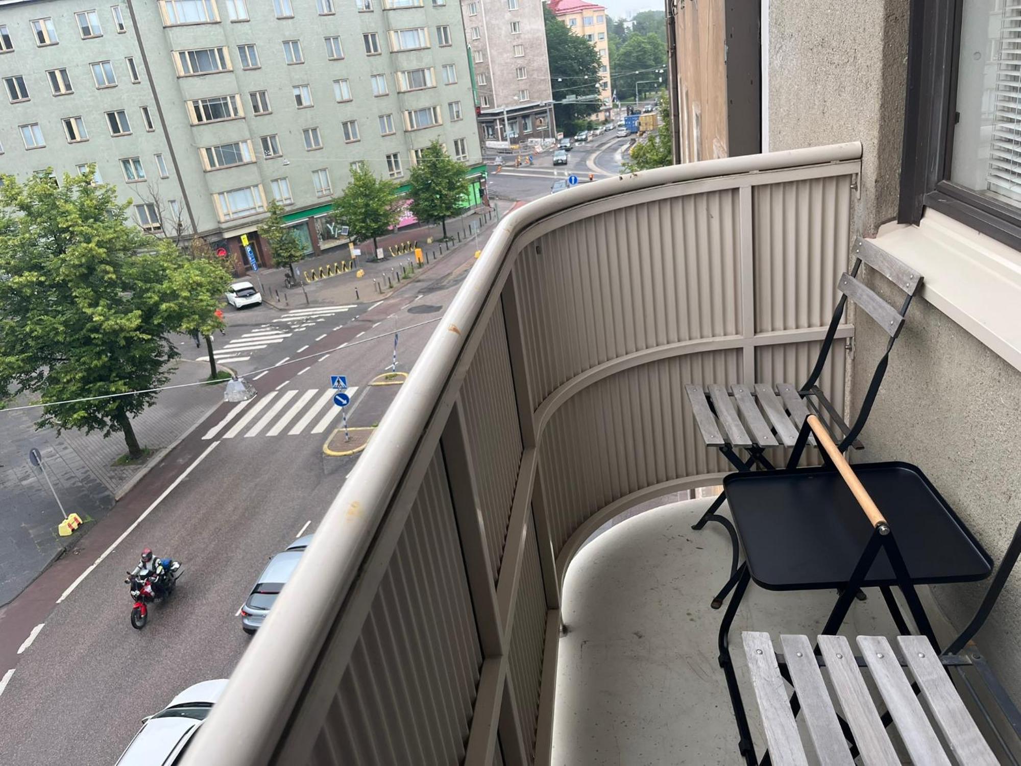 Valoisa Ja Tilava Kaupunkikoti 73 Nelioetae Helsinki