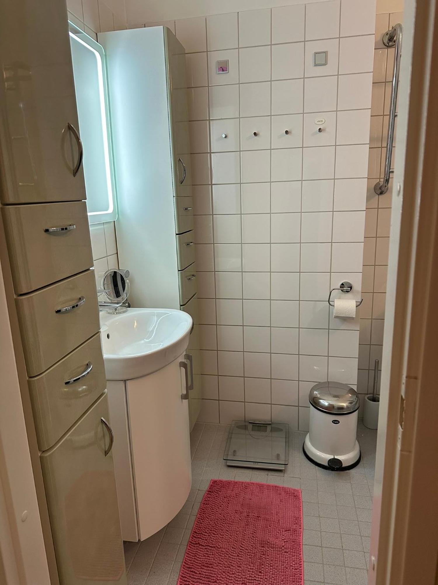 Valoisa Ja Tilava Kaupunkikoti 73 Nelioetae Helsinki