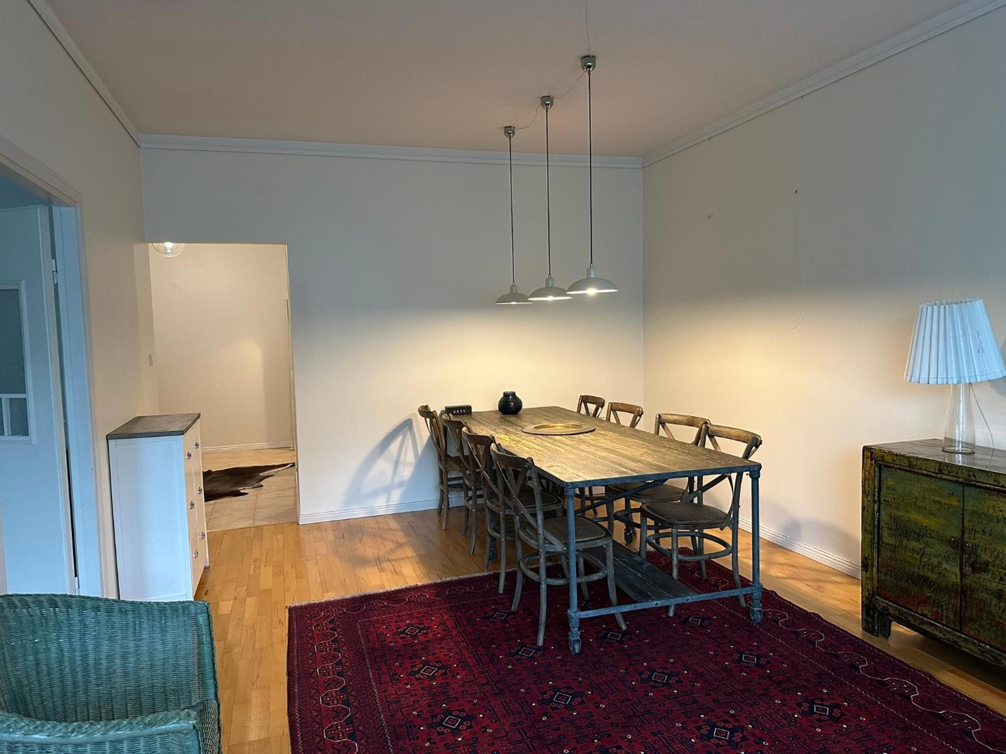 Valoisa Ja Tilava Kaupunkikoti 73 Nelioetae Apartment