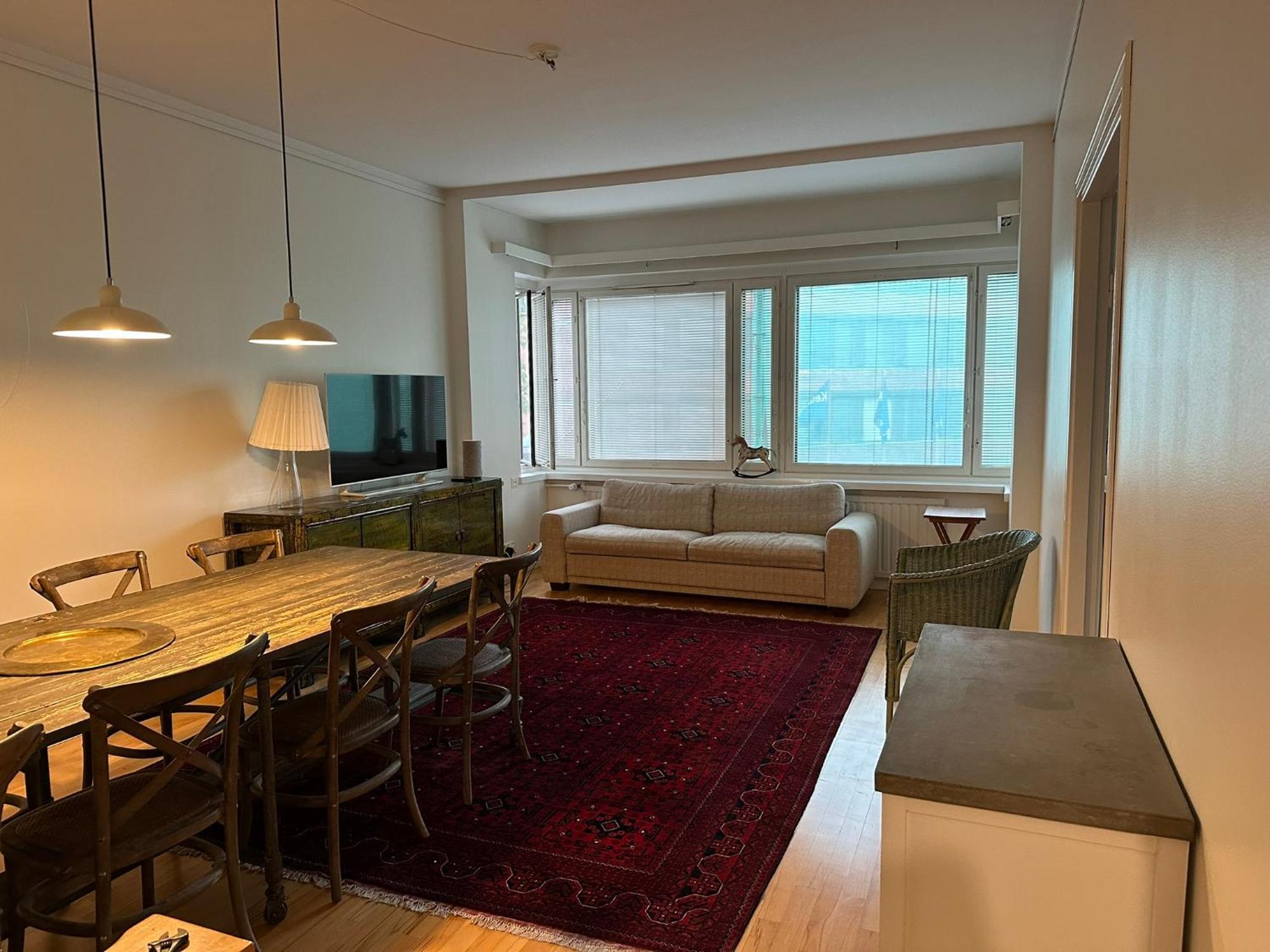 Apartment Valoisa Ja Tilava Kaupunkikoti 73 Nelioetae Helsinki